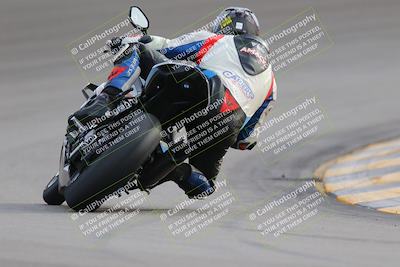 media/Dec-17-2022-SoCal Trackdays (Sat) [[224abd9271]]/Turn 10 Backside (120pm)/